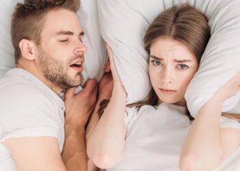 Esse simples hábito antes de dormir pode acabar com o Ronco