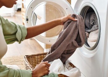 Truques pouco conhecidos para secar roupas mais rápido no inverno