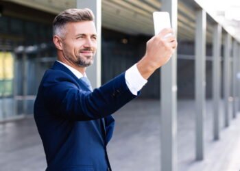 Alerta importante sobre o novo "golpe da selfie" no mercado