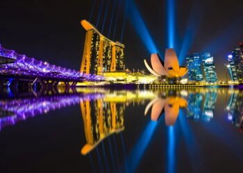 Um dos países mais seguros do planeta está atraindo profissionais de todos lugares, inclusive brasileiros em busca de oportunidades