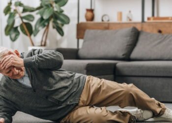 Como reconhecer um AVC e o que fazer imediatamente