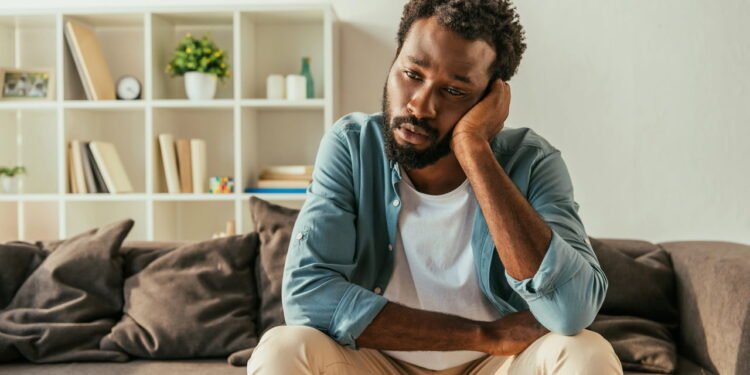 O que realmente significa se sentir exausto todos os dias mesmo dormindo o suficiente?