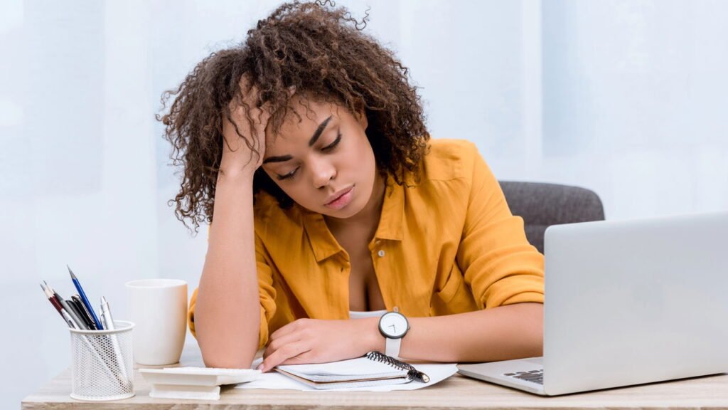 O que fazer quando o sono domina seu dia e você não sabe o motivo?