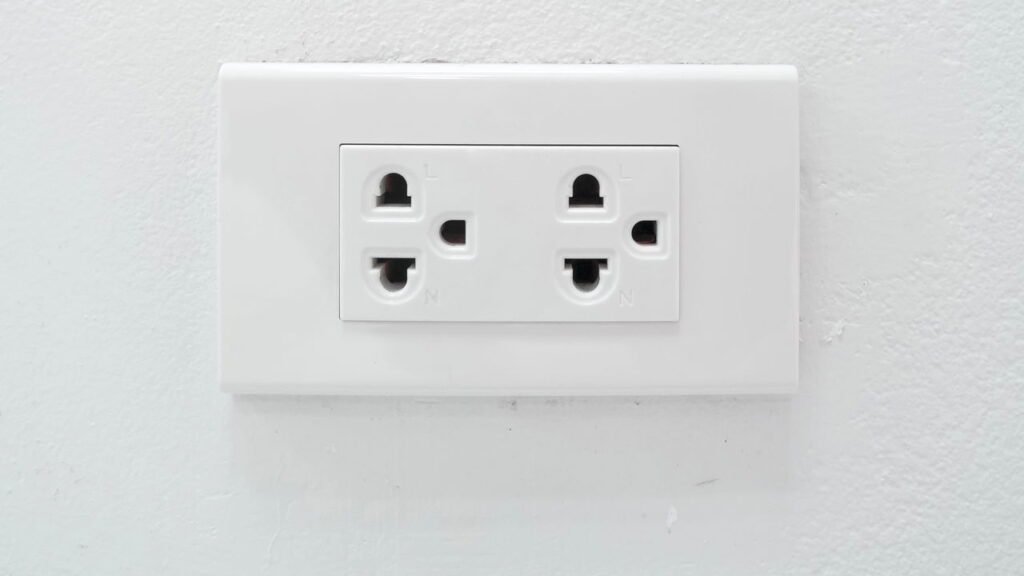 Plástico branco ficou amarelo? Veja como limpar de forma definitiva