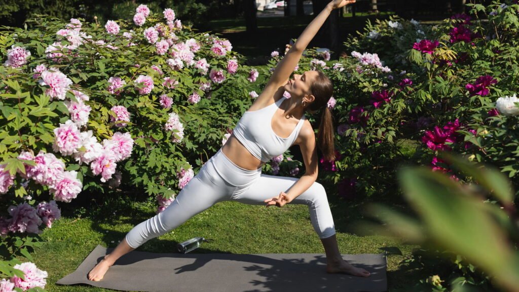 O guia definitivo para você aprender a fazer yoga e aproveitar todos os seus benefícios