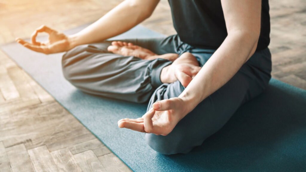 Esse é o exercício ideal para idosos ganharem força e equilíbrio