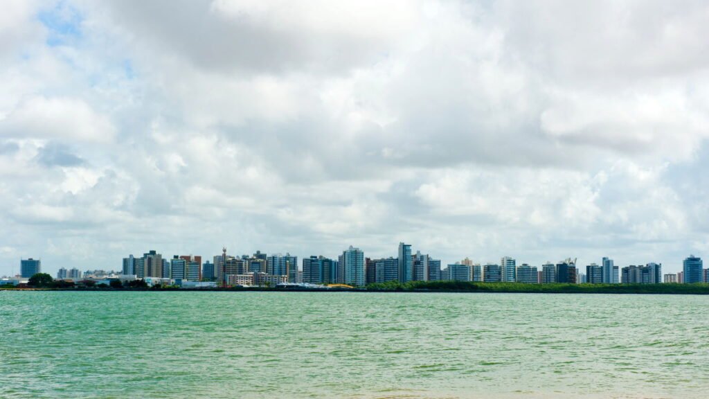 Sol, mar, calmaria e qualidade de vida em um só destino brasileiro