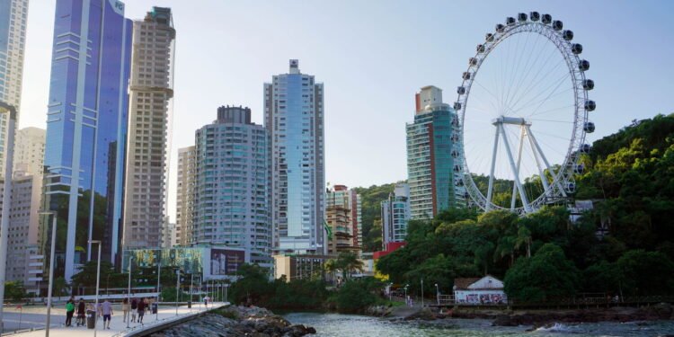 Cidade brasileira comparada a Dubai oferece luxo e conforto para moradores