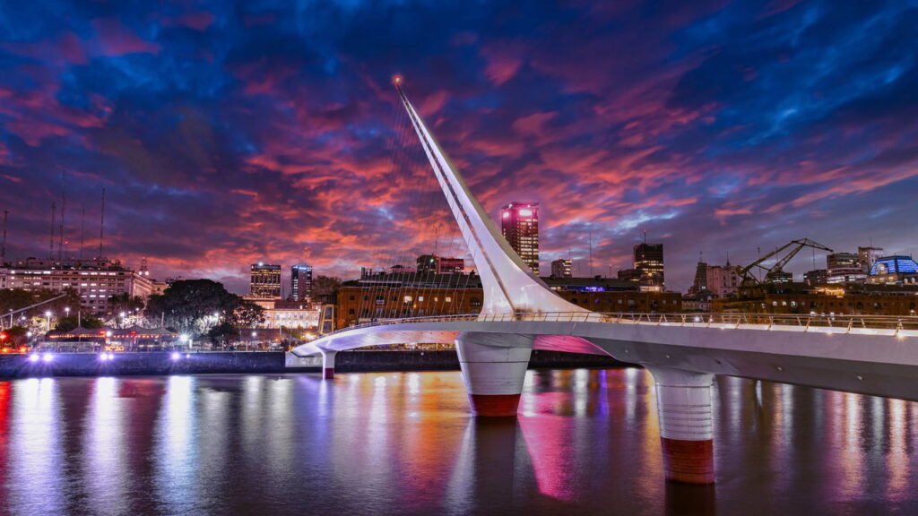 A melhor cidade da América do Sul está a apenas 2 horas de Porto Alegre