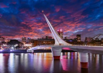 A melhor cidade da América do Sul está a apenas 2 horas de Porto Alegre