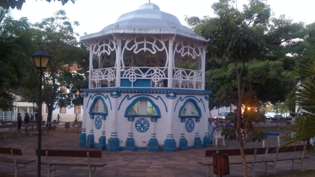 Essa cidade histórica vai conquistar seu coração em poucos passos