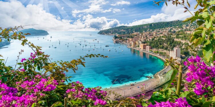 Os destinos mais incríveis da França que vão além de Paris