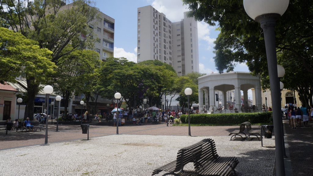 Vista de Itu com áreas arborizadas e clima tranquilo no interior paulista