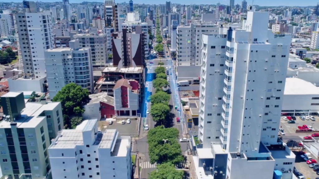A cidade catarinense que impressiona com seu desenvolvimento e moradia com segurança reforçada