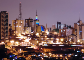 Cidade no Paraná cresce rápido e se torna referência em educação