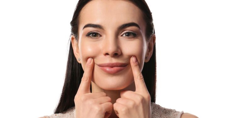 Ioga Facial - Créditos: depositphotos.com / serezniy