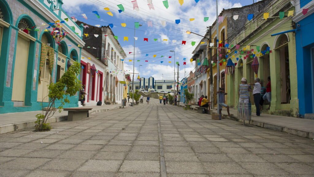 Essa cidade nordestina virou sonho de quem quer viver bem com vista para o mar