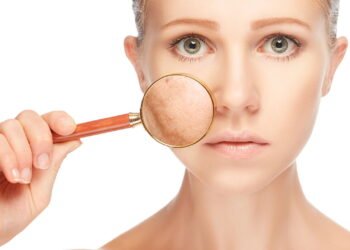 5 cuidados essenciais para acabar com a pele ressecada e sensível