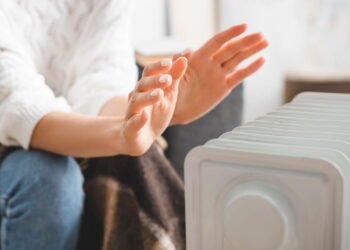 A ciência explica por que tanta gente sente as mãos frias constantemente