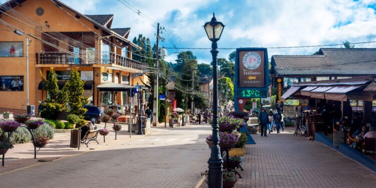 Essa cidade montanhosa que lembra a Suíça vai deixar sem fôlego
