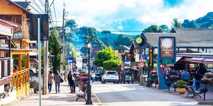 Esse lugar escondido nas montanhas de Minas lembra e Europa pelo clima e atrai turistas com paisagens e encantos
