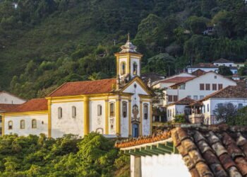 Vejas as melhores épocas para viajar barato no Brasi