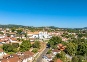 Uma vila brasileira de 1727 preserva o charme do passado e conquista quem busca sossego perto da capital