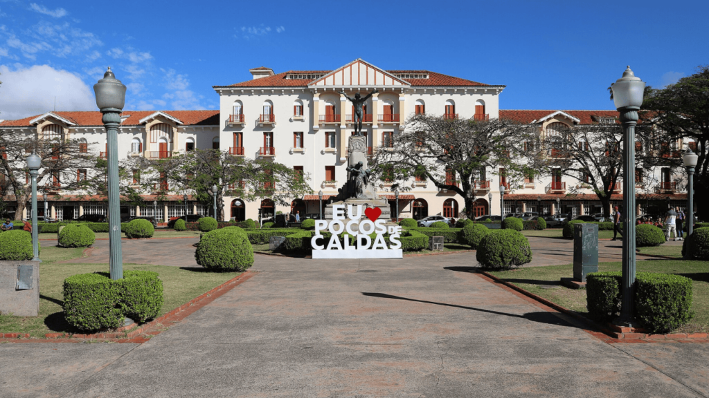 Esta cidade tem águas que atraem turistas do Brasil inteiro