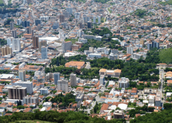 Esta cidade tem águas que atraem turistas do Brasil inteiro