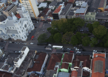 A cidade que mais cresce em Minas sem perder o jeito de interior