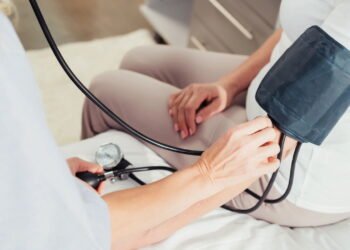 A melhor dieta para controlar a pressão alta de forma natura