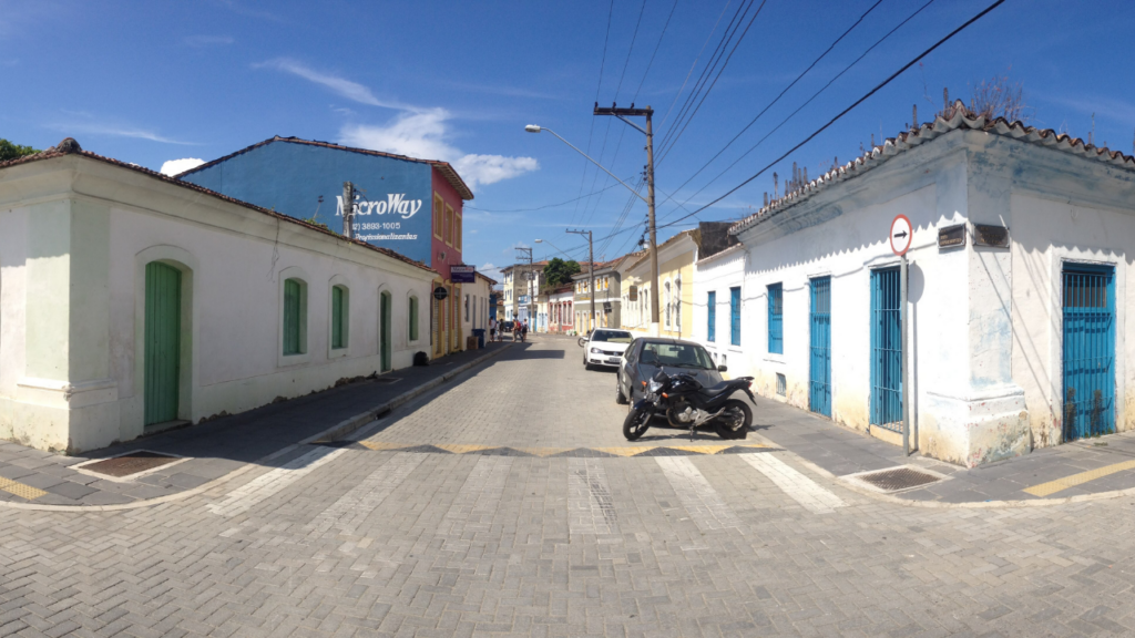 Essa cidade litorânea surpreende turistas e moradores com um detalhe único
