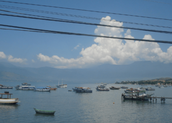 Essa cidade litorânea surpreende turistas e moradores com um detalhe único