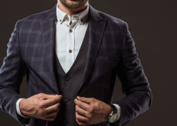 O que a psicologia revela sobre quem veste preto todo dia