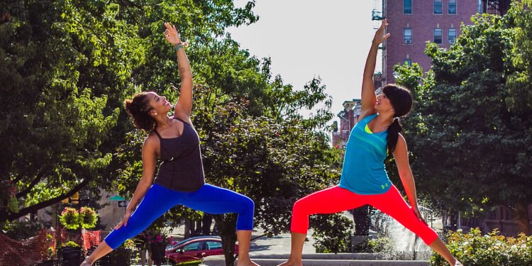 A posição de Yoga que tonifica mais de 100 músculos do abdômen, reduz o cortisol e fortalece a autoestima
