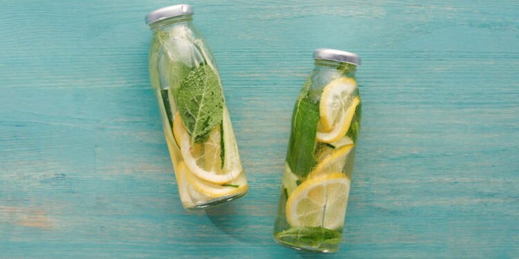 5 verdades sobre água com limão que ninguém te contou