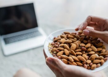 O que acontece com seu corpo se você comer amêndoas todo dia