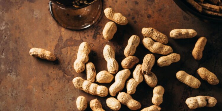 6 motivos para comer amendoim todos os dias sem culpa