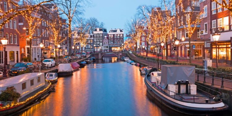 A cidade que mistura arte, liberdade e paisagens de tirar o fôlego