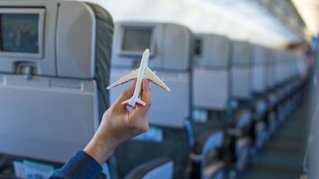 Por que faz frio em aviões? Poucas pessoas sabem a verdade