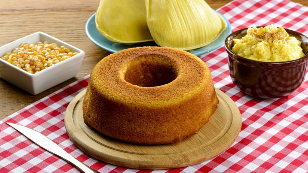 O bolo junino queridinho que virou febre na cozinha brasileira