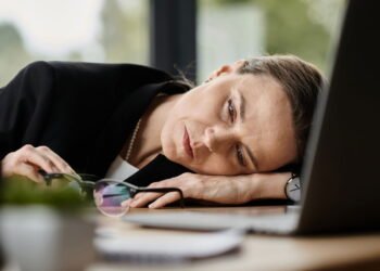 Esse sintoma silencioso pode indicar que algo não vai bem com sua saúde mental