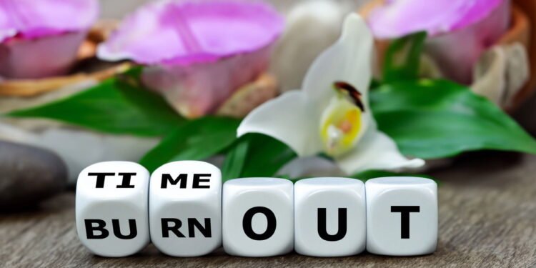 5 sintomas silenciosos de burnout que muitos ignoram