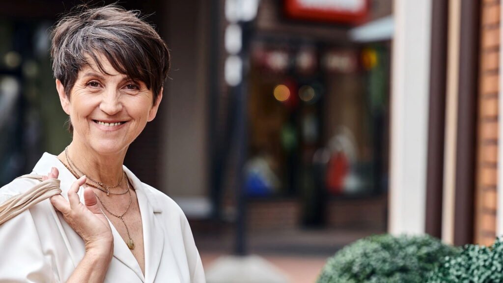 Essa mistura caseira está viralizando entre quem tem fios brancos