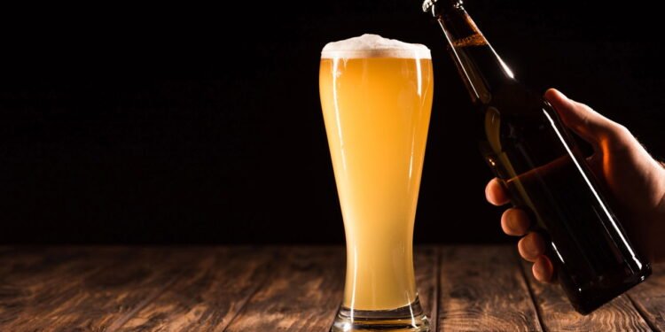 Garrafa de vidro -Créditos: depositphotos.com / MicEnin