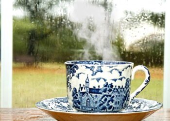 O efeito no seu corpo de tomar chá de camomila antes de dormir