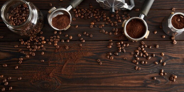 O que cientistas descobriram sobre café e envelhecimento feminino