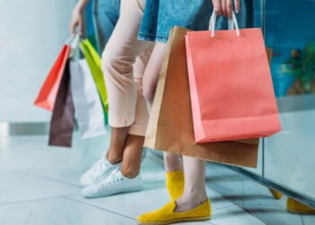 Você faz compras cumpulsivamente? Conheça a Oniomania