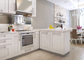 O que você nunca deve usar para apagar um incêndio na cozinha