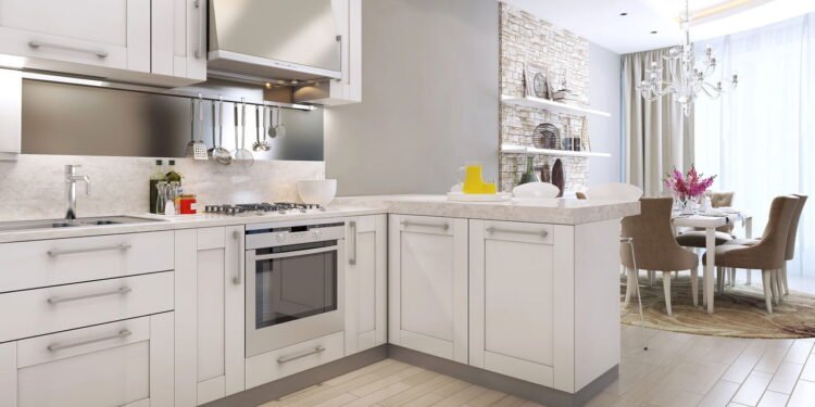 O que você nunca deve usar para apagar um incêndio na cozinha